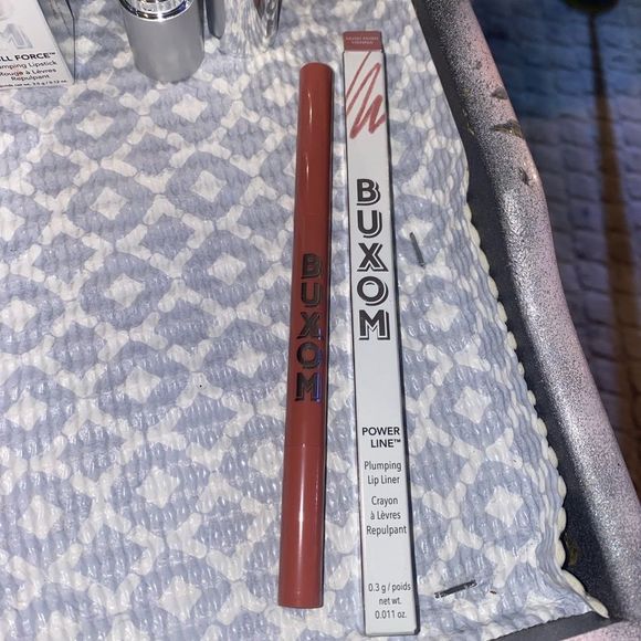 BUXOM assorted bundle MAKEUP LOT 5 piece NIB! All brand new makeup. Great deal - Picture 9 of 12